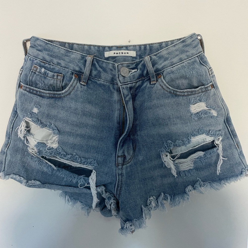 Pacsun High Rise Festival Jean short. Size 25